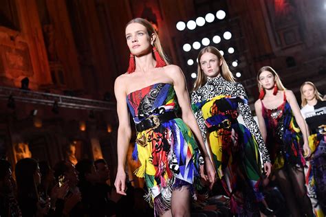 Versace Fall 2018 Model Cast Supermodels on the Runway 